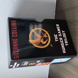 The Hunger Games Trilogy Box Set Suzanne Collins